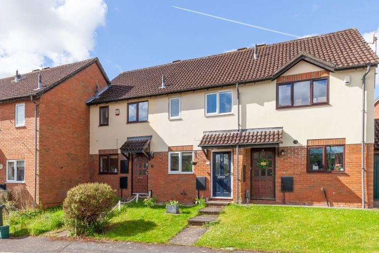 Property photo 1 of 9 251650