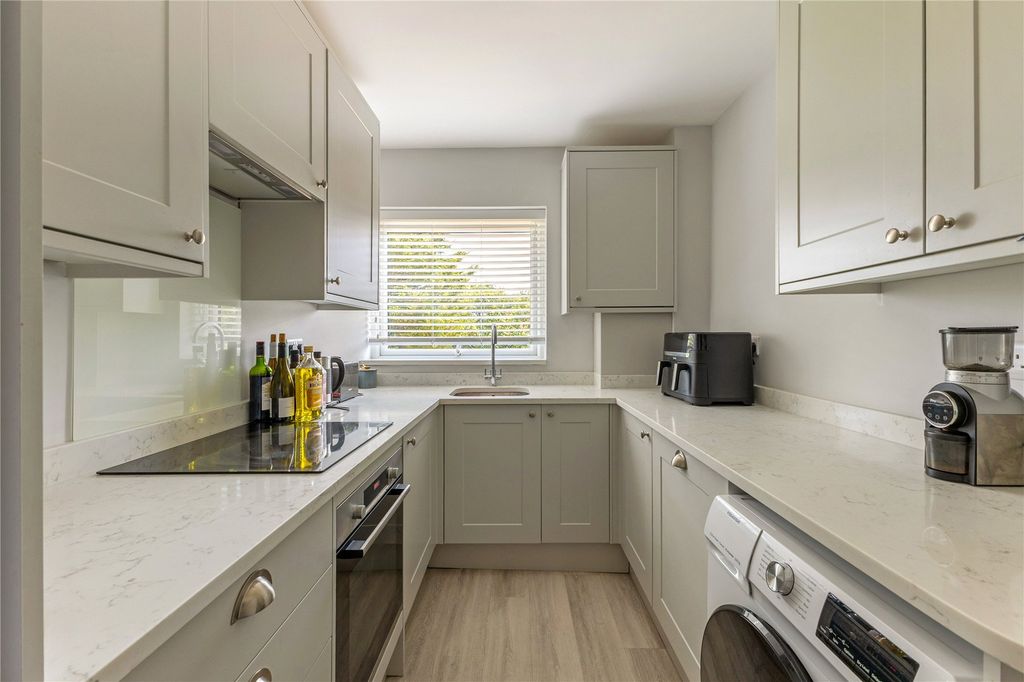 Property photo 1 of 9 Picture No. 06