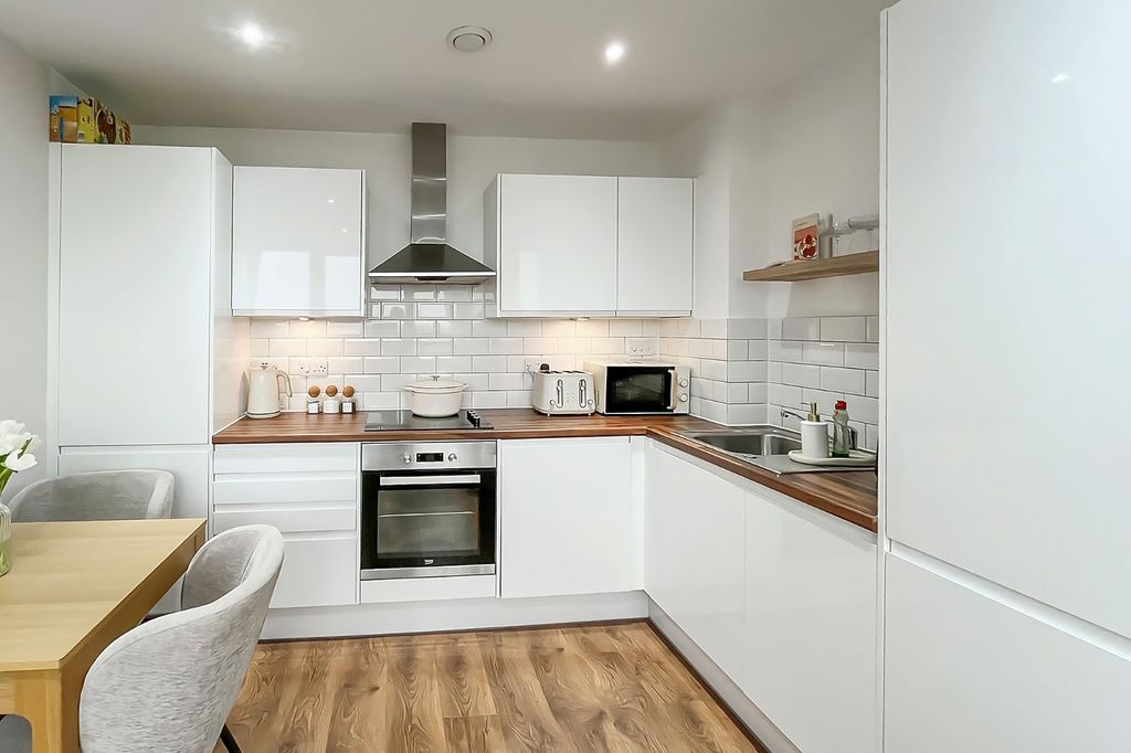 Property photo 3 of 13 Picture No. 11