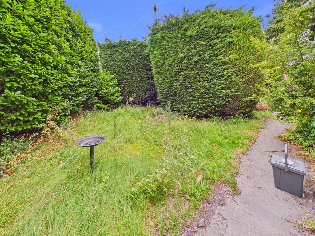 Property photo 3 of 27