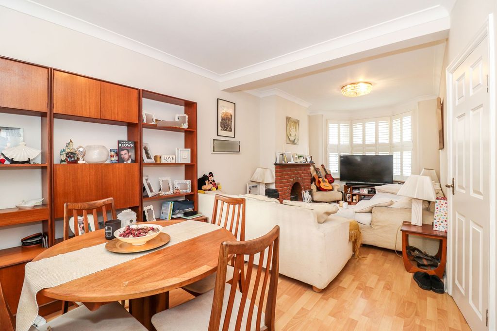 Property photo 3 of 15