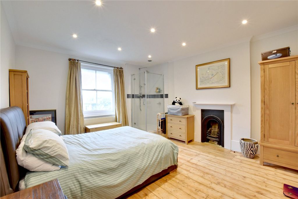 Property photo 3 of 17 Picture No. 10