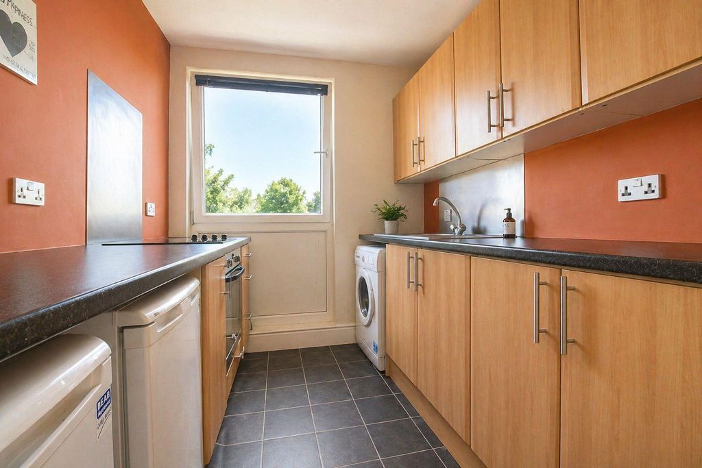 Property photo 1 of 6 1