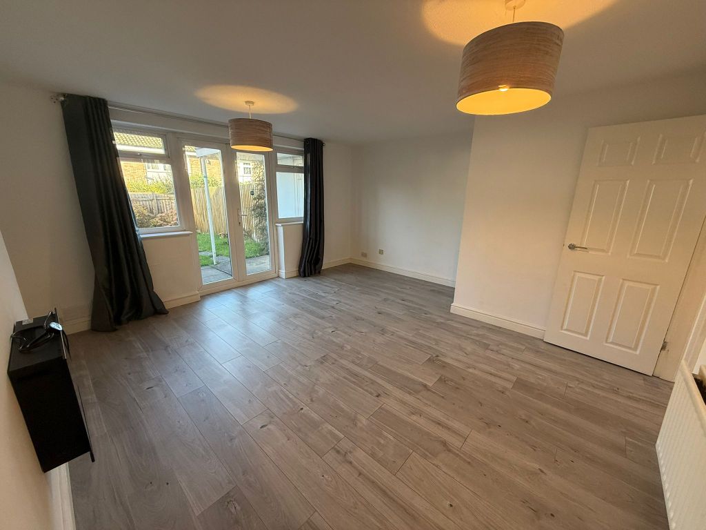 Property photo 2 of 10 7