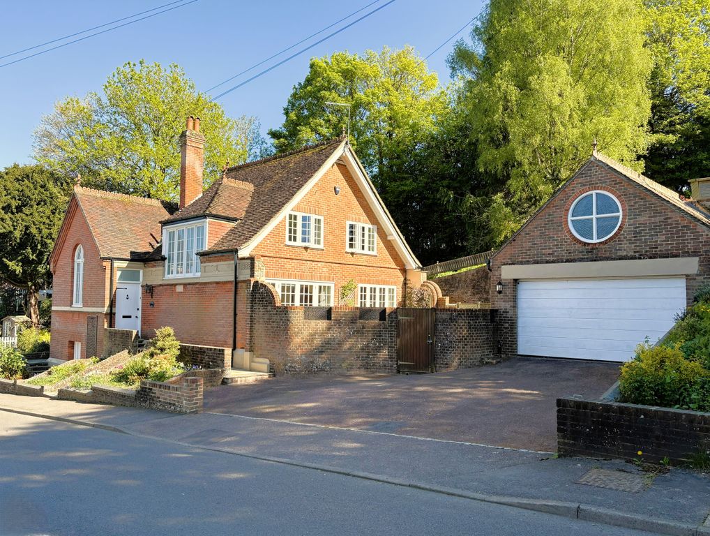 Property photo 1 of 22 External Elevation