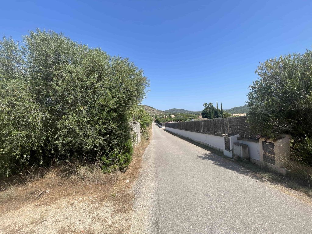 Property photo 3 of 13 81934_2.Jpg