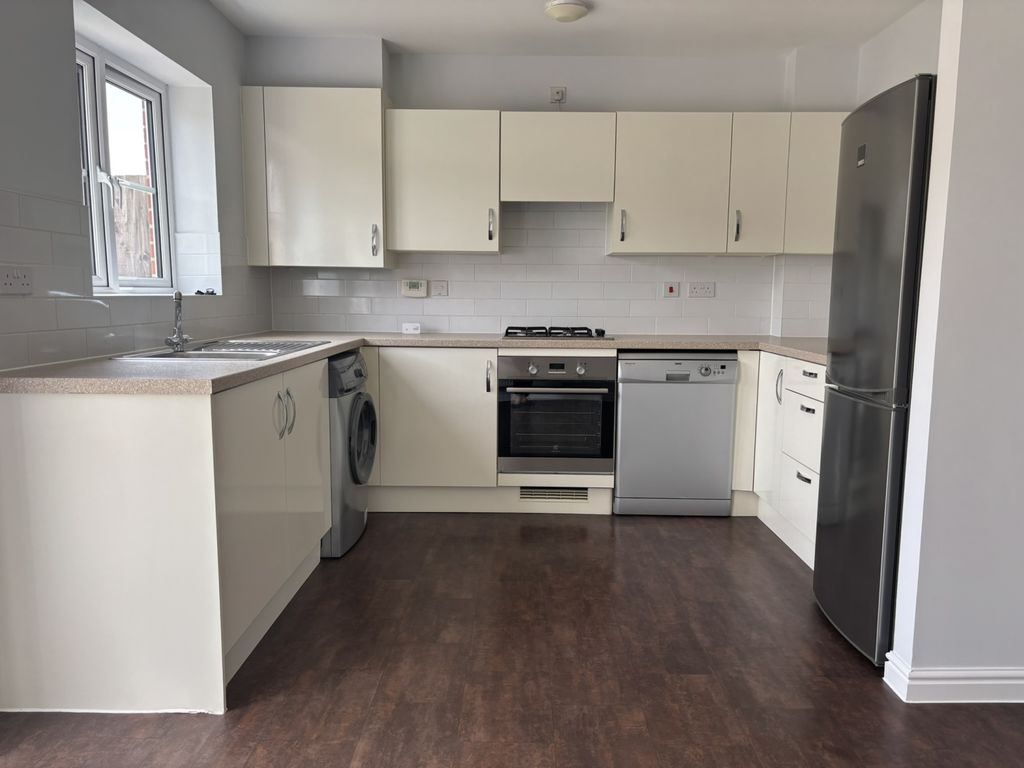 Property photo 3 of 14 Img_2736