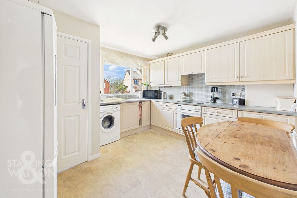 Property photo 3 of 22