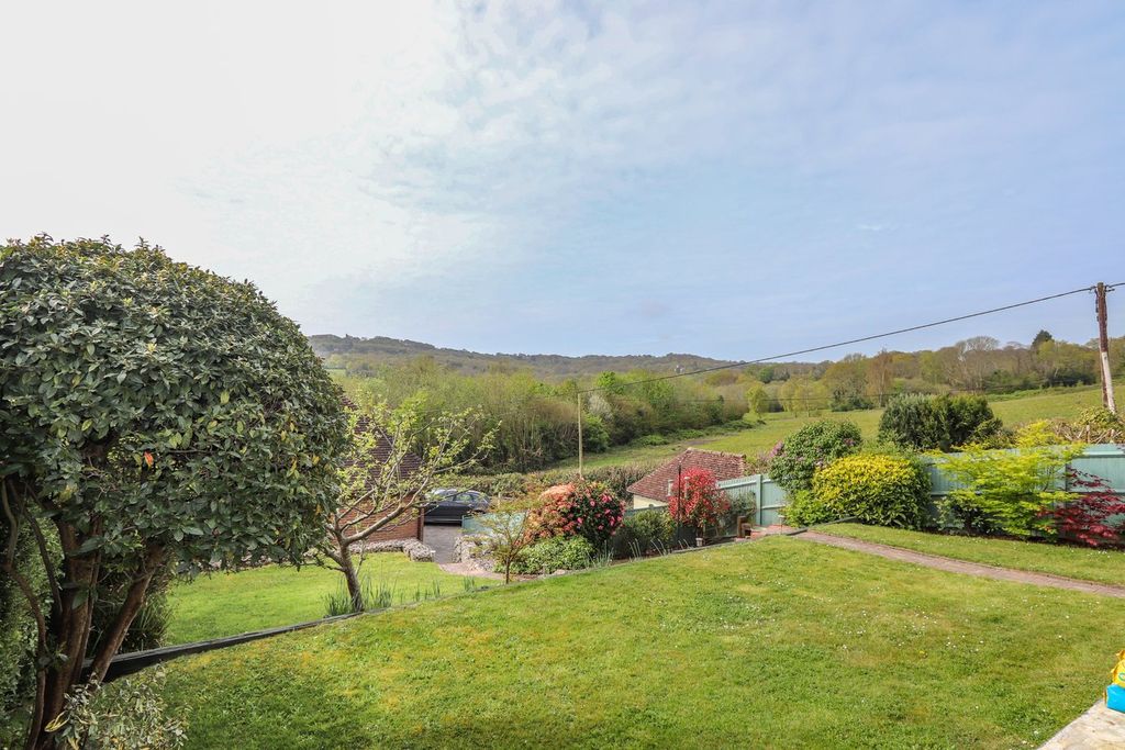 Property photo 3 of 21