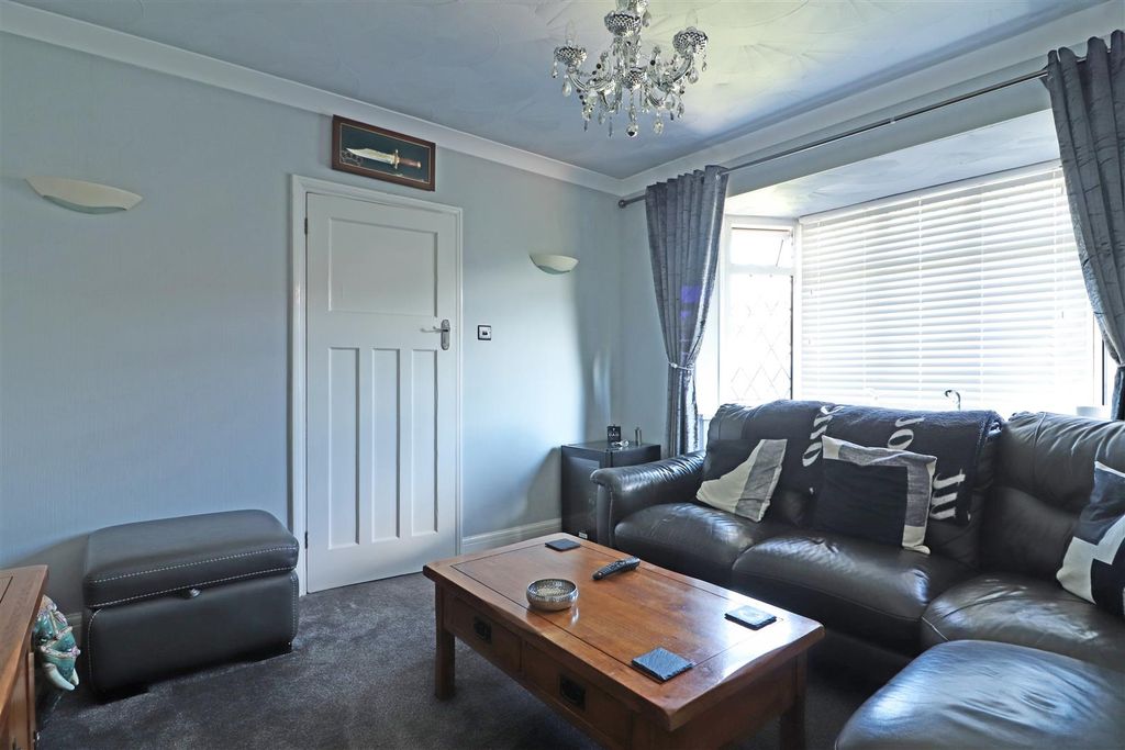 Property photo 3 of 23