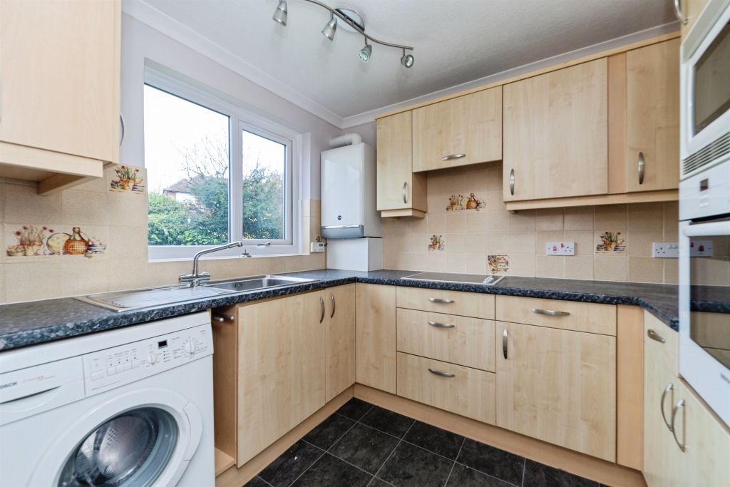 Property photo 2 of 17