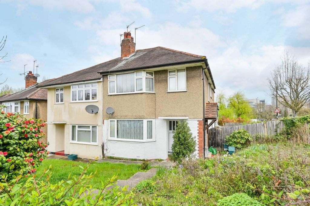 Property photo 2 of 8