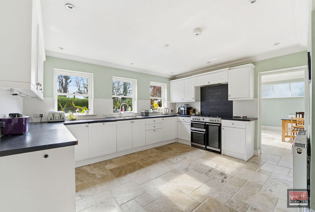 Property photo 3 of 29 Dsc03697