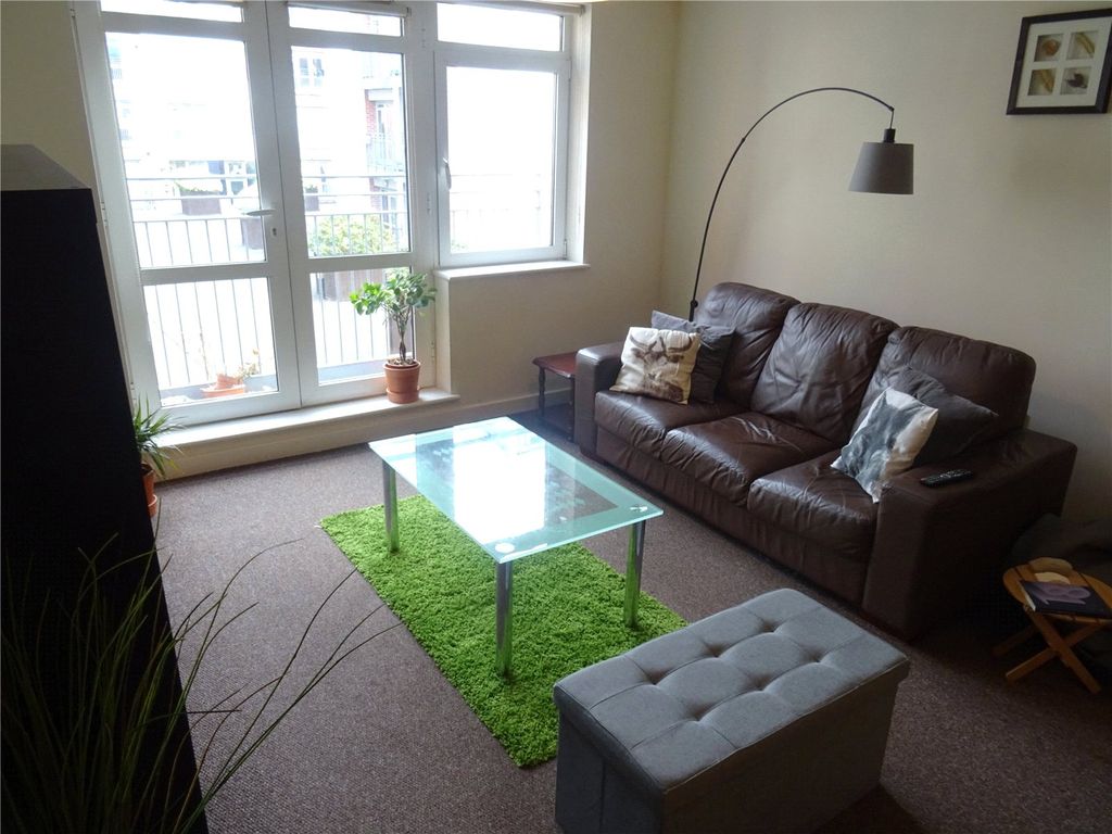 Property photo 3 of 8 Picture No. 01