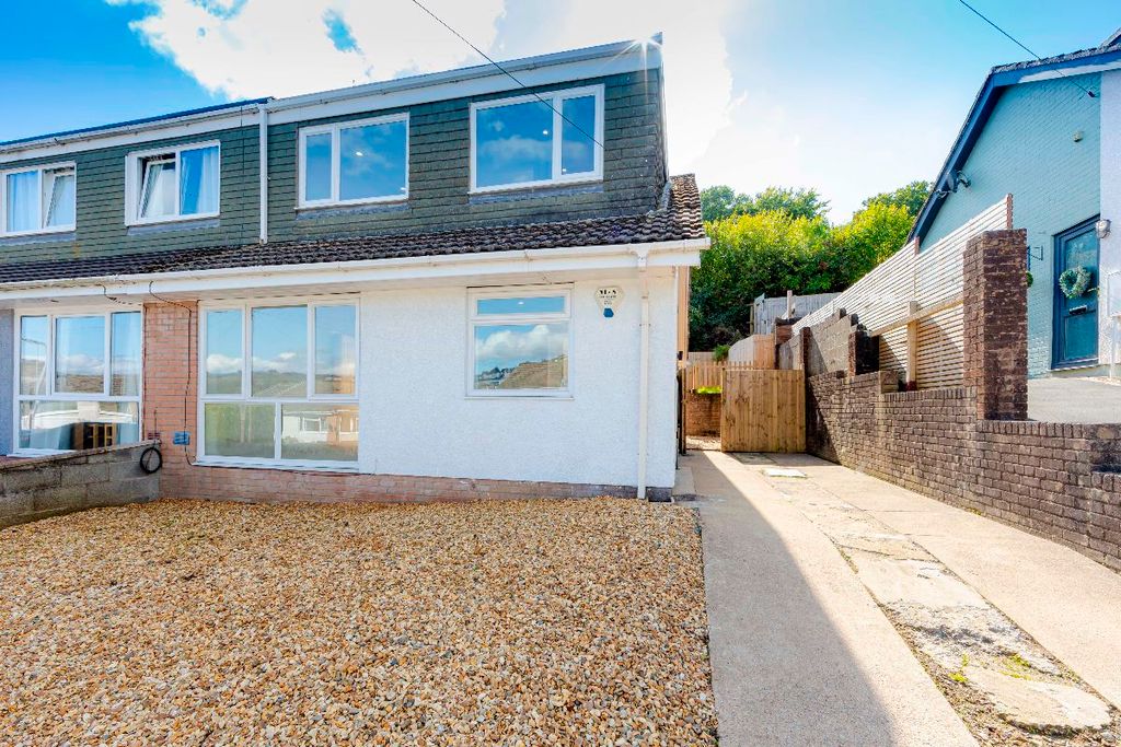 Property photo 3 of 34