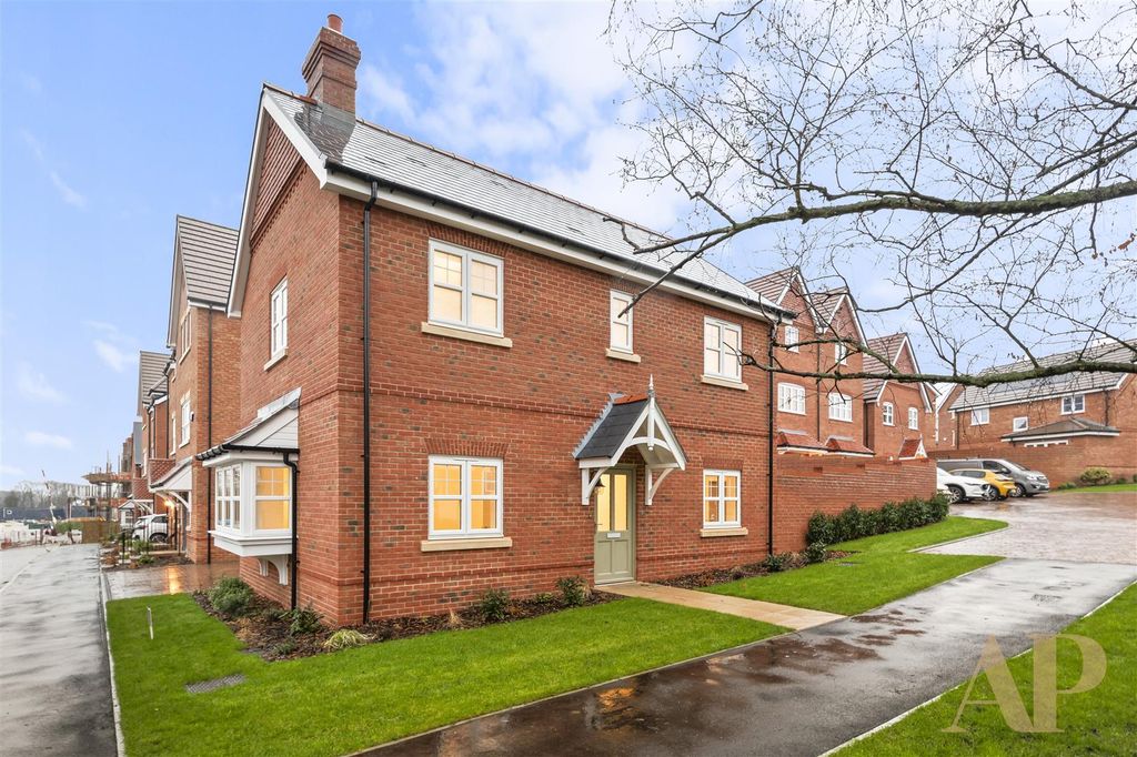 Property photo 1 of 20