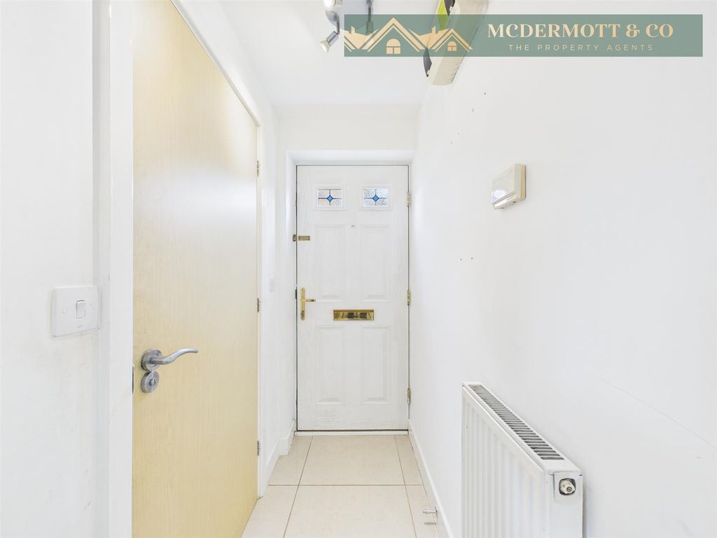 Property photo 1 of 23 Entrance Hallway