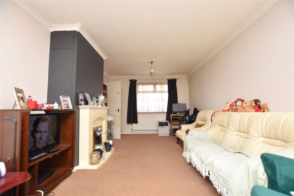Property photo 3 of 10 Picture No. 05