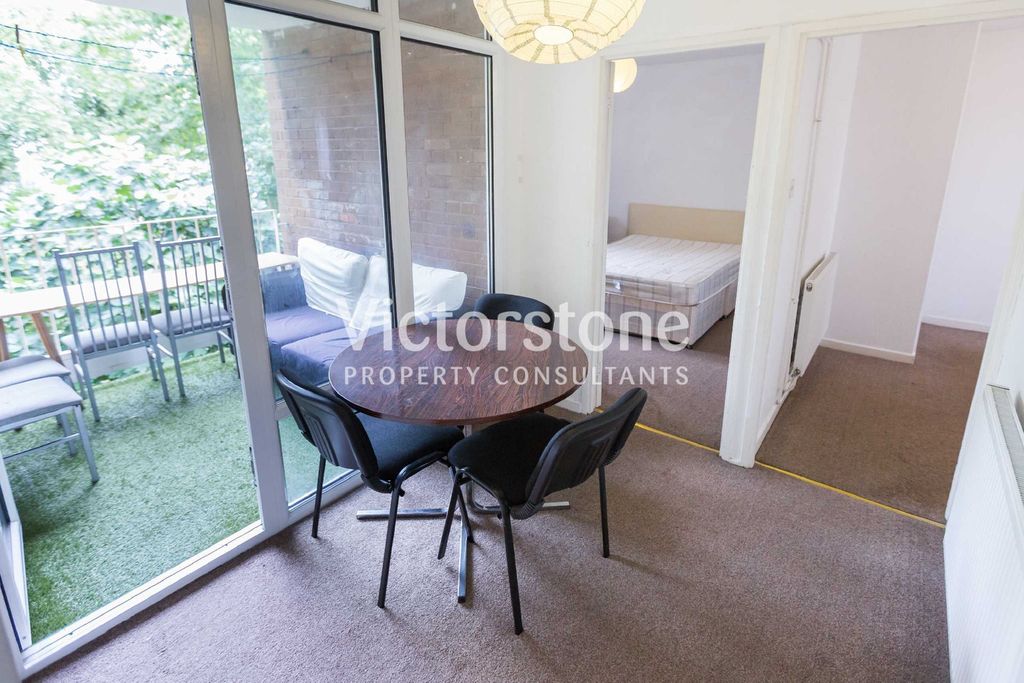 Property photo 2 of 13 1329603
