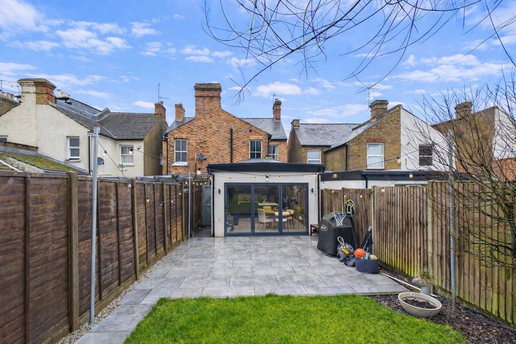 Property photo 2 of 34