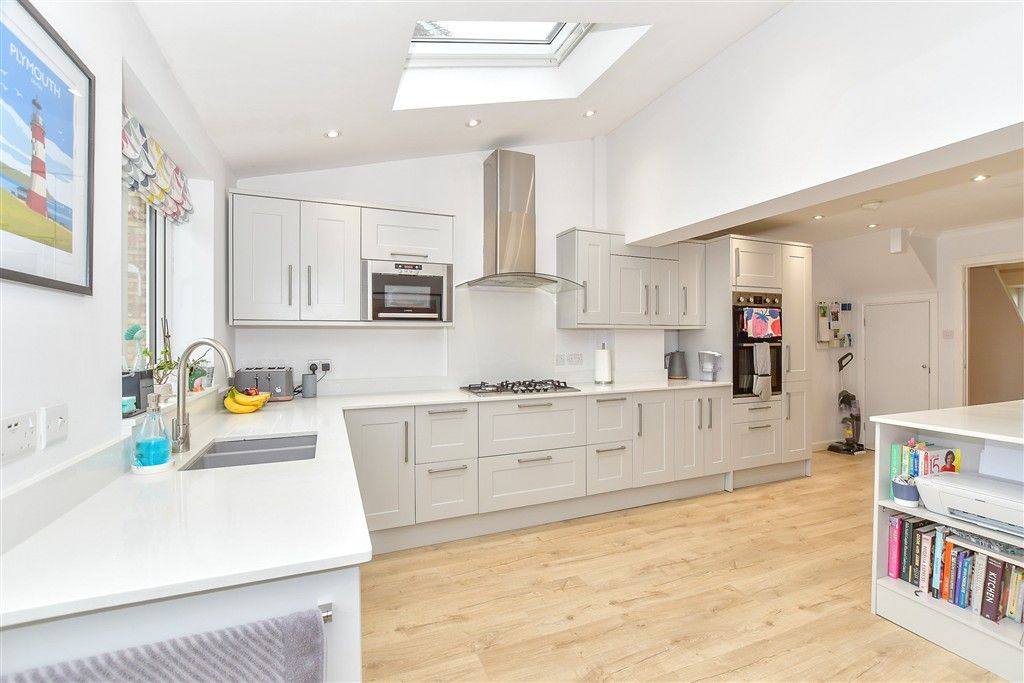 Property photo 3 of 15 Kitchen/Diner