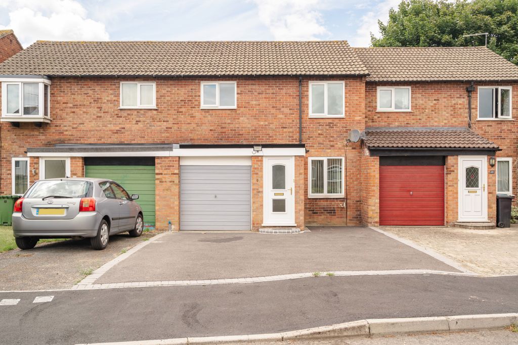Property photo 2 of 17 19