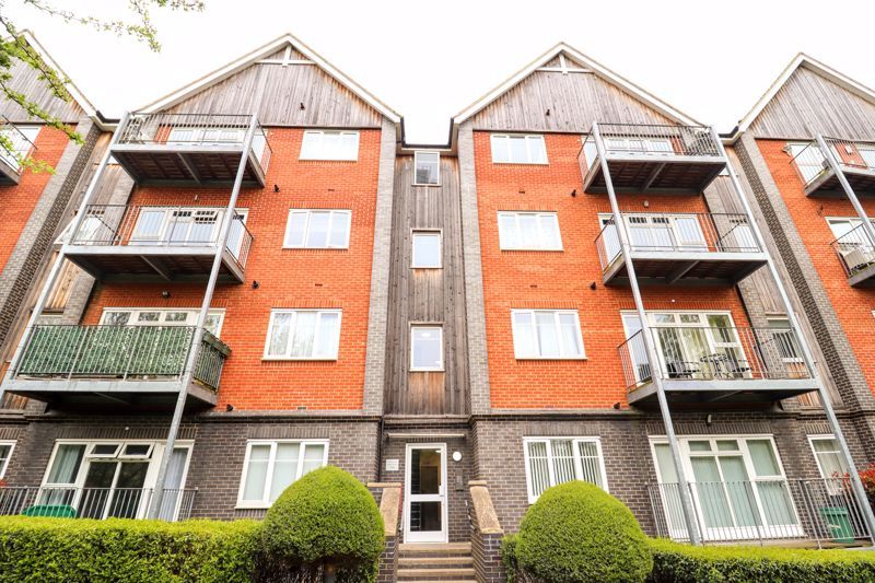 Property photo 1 of 11 Front Aspect