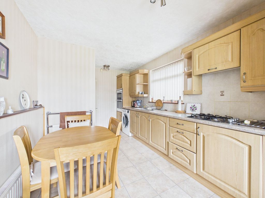 Property photo 3 of 13 Dining Kitchen