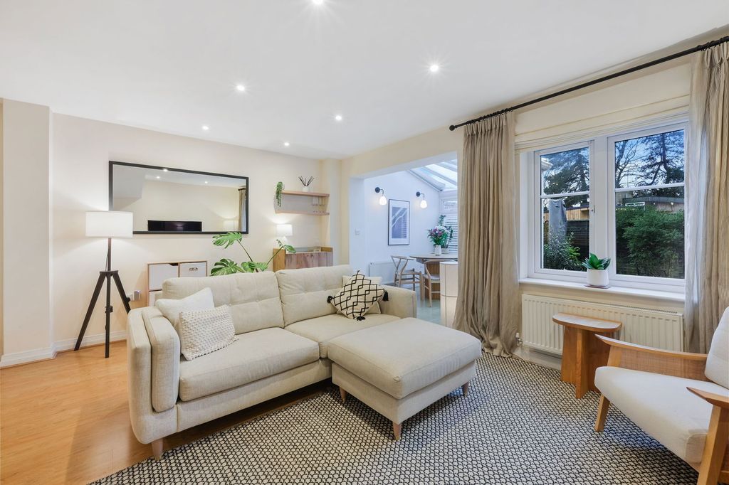 Property photo 3 of 17