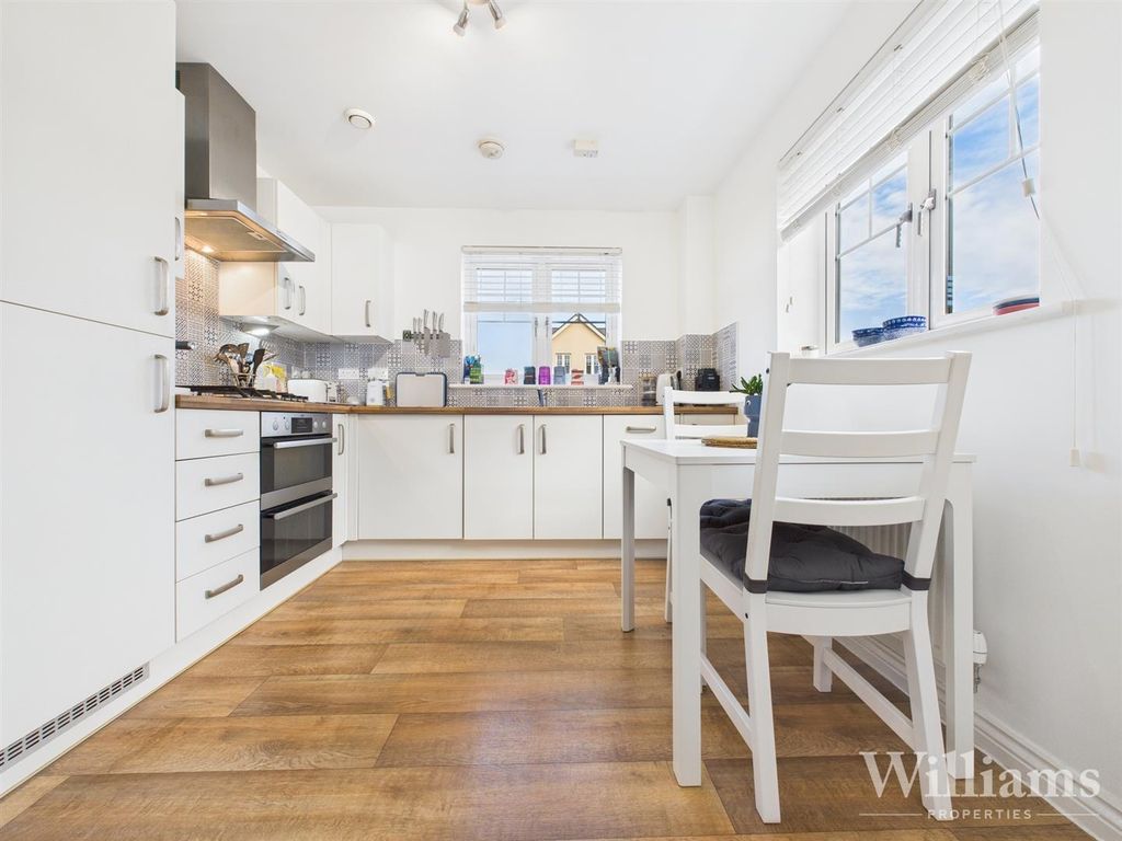 Property photo 3 of 12 Cam02861G0-Pr0514-Still002.Jpg