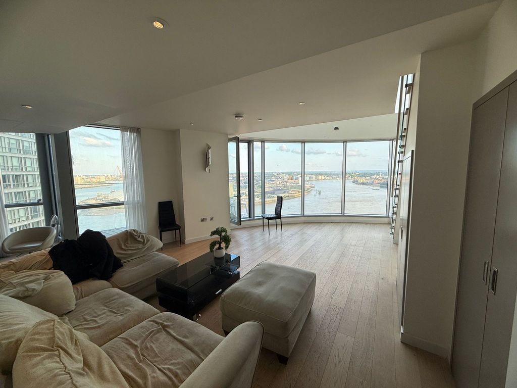 Property photo 1 of 16 3 Bed Duplex Flat For Sale