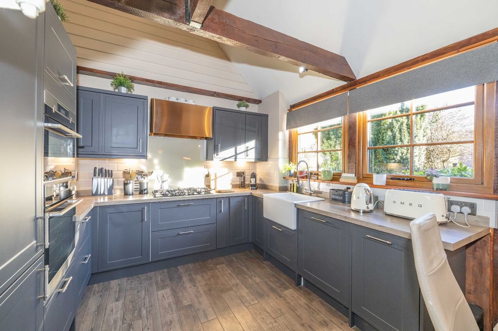 Property photo 2 of 15 Picture 2