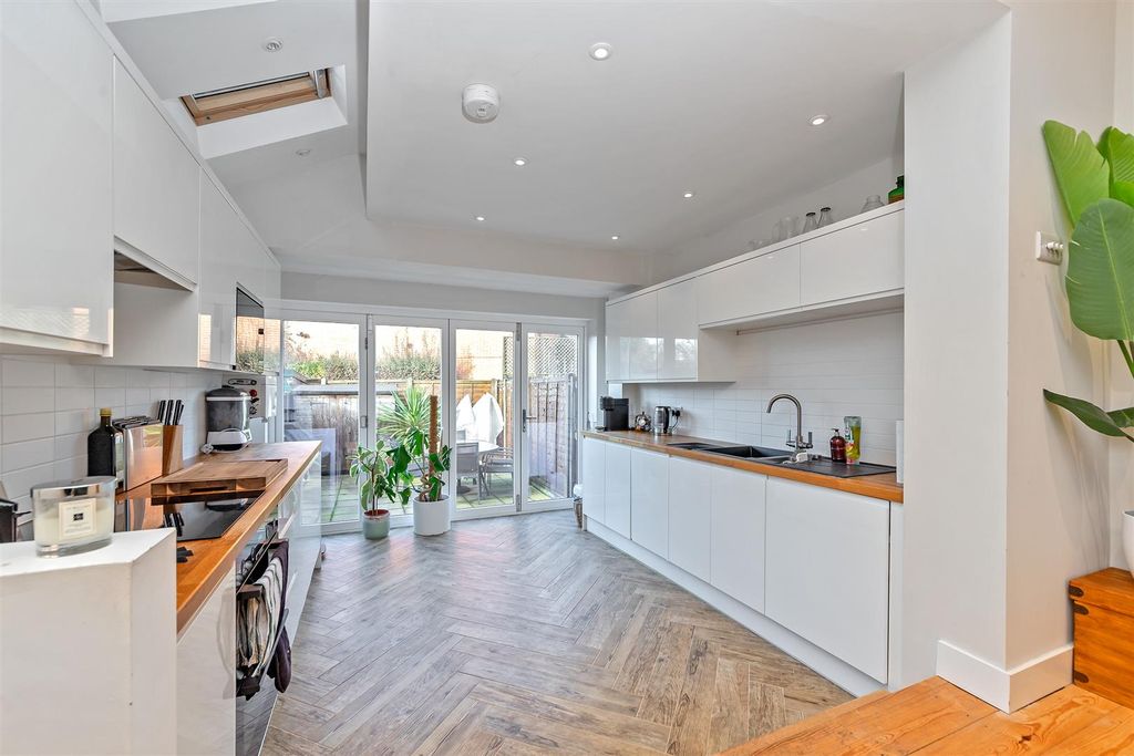 Property photo 2 of 21 33Oysterstreet-11.Jpg