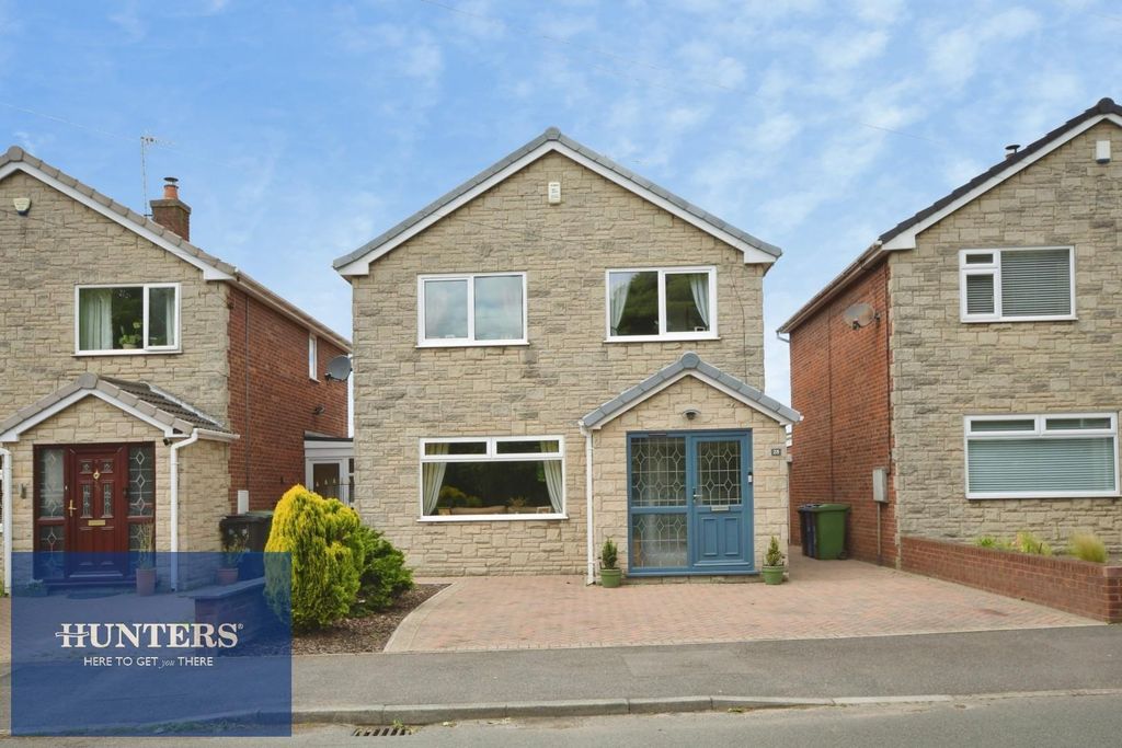 Property photo 1 of 20 Front 01.Jpg