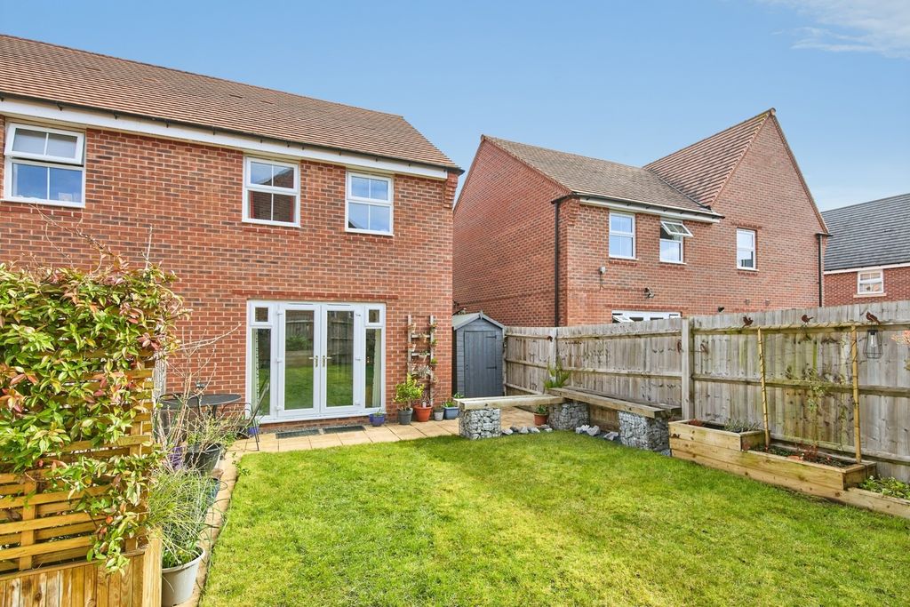 Property photo 3 of 17 Garden