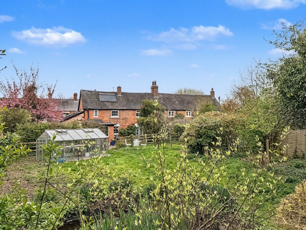 Property photo 3 of 62 4850418