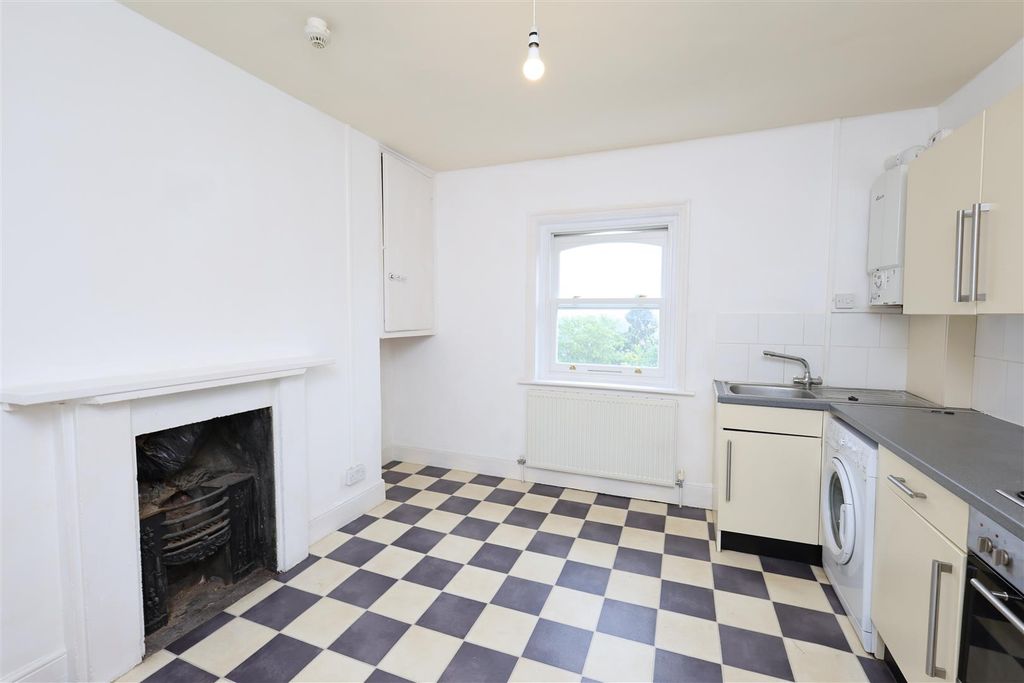 Property photo 2 of 14 Kitchen
