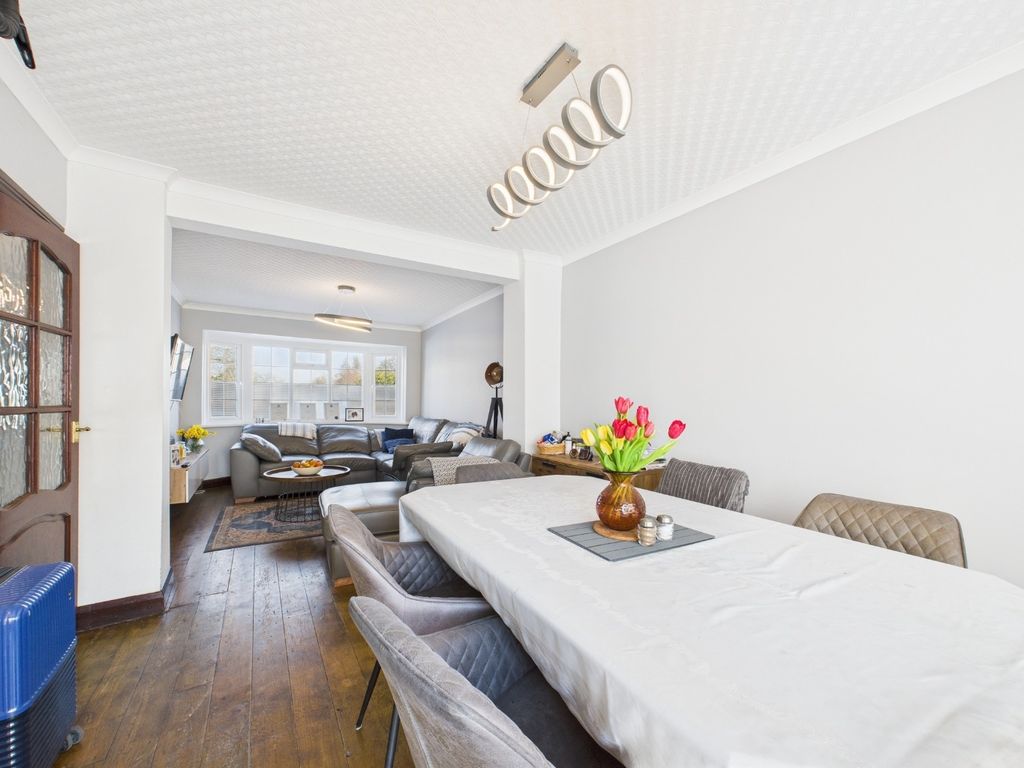 Property photo 3 of 10 3938775