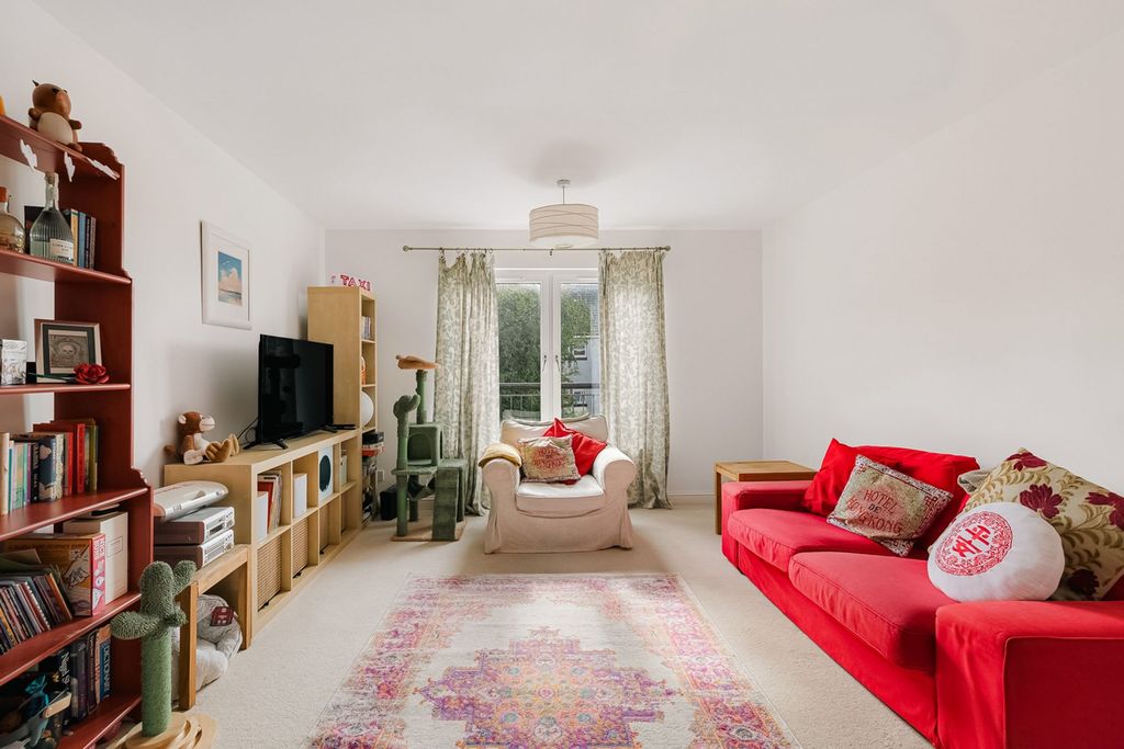 Property photo 2 of 16
