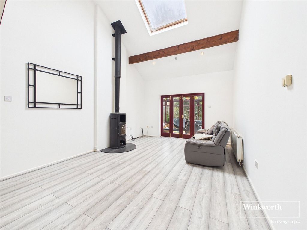 Property photo 2 of 18 Picture No. 65