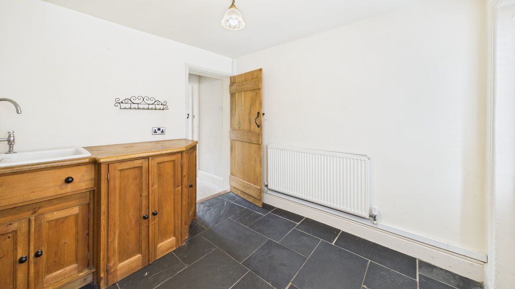 Property photo 3 of 17 44314816