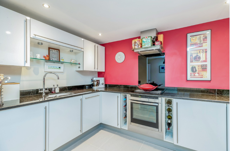 Property photo 2 of 7