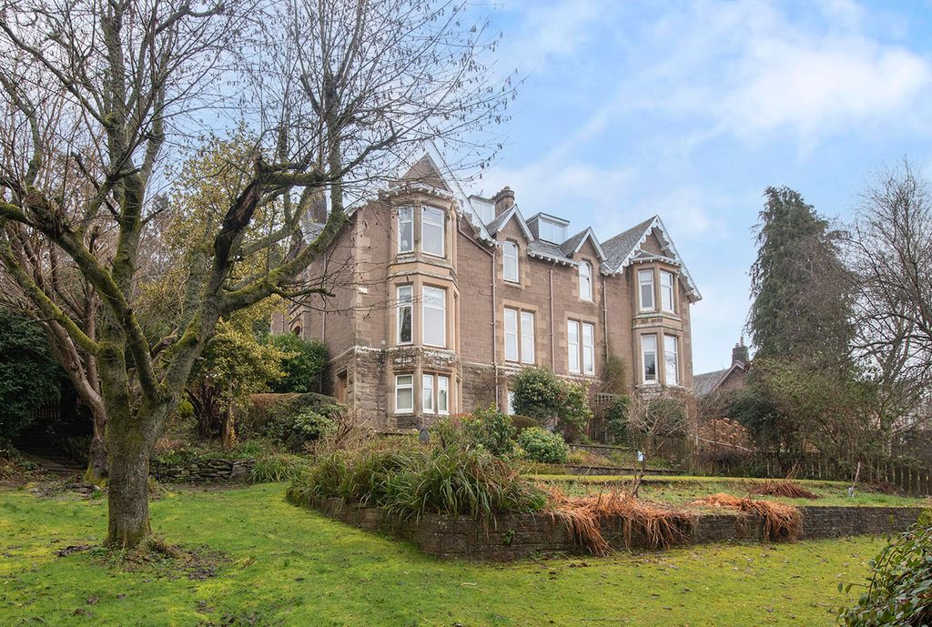 Property photo 1 of 50