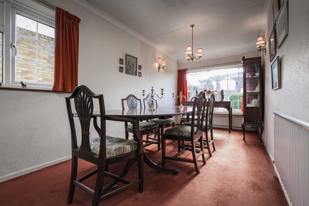 Property photo 3 of 19