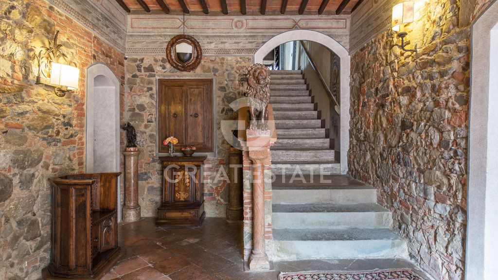 Property photo 2 of 38 Interiors