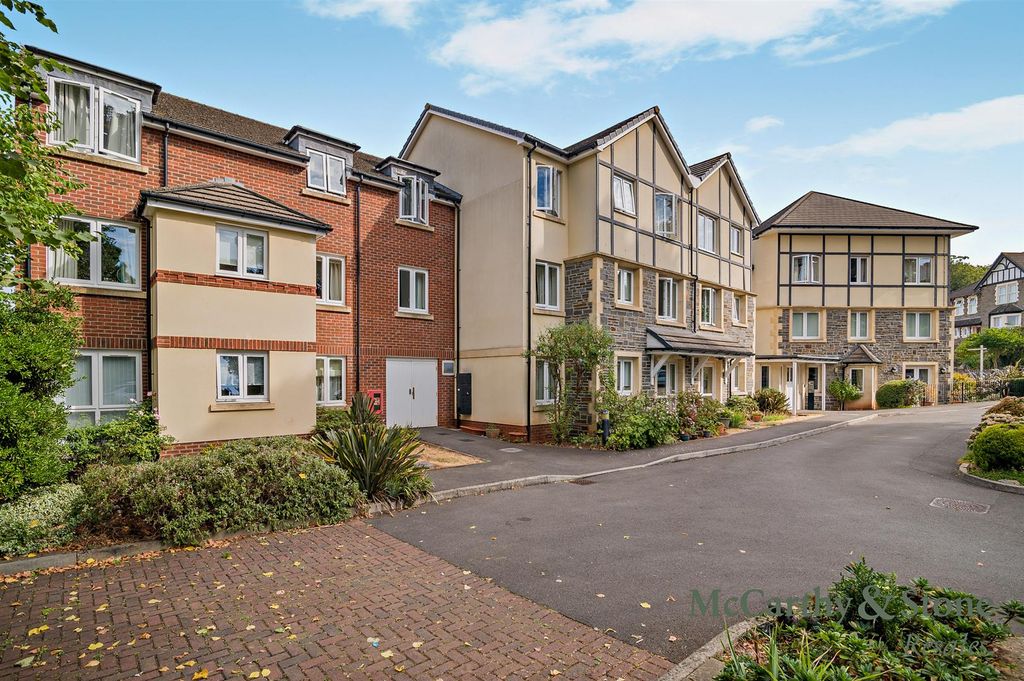 Property photo 1 of 18 William Court