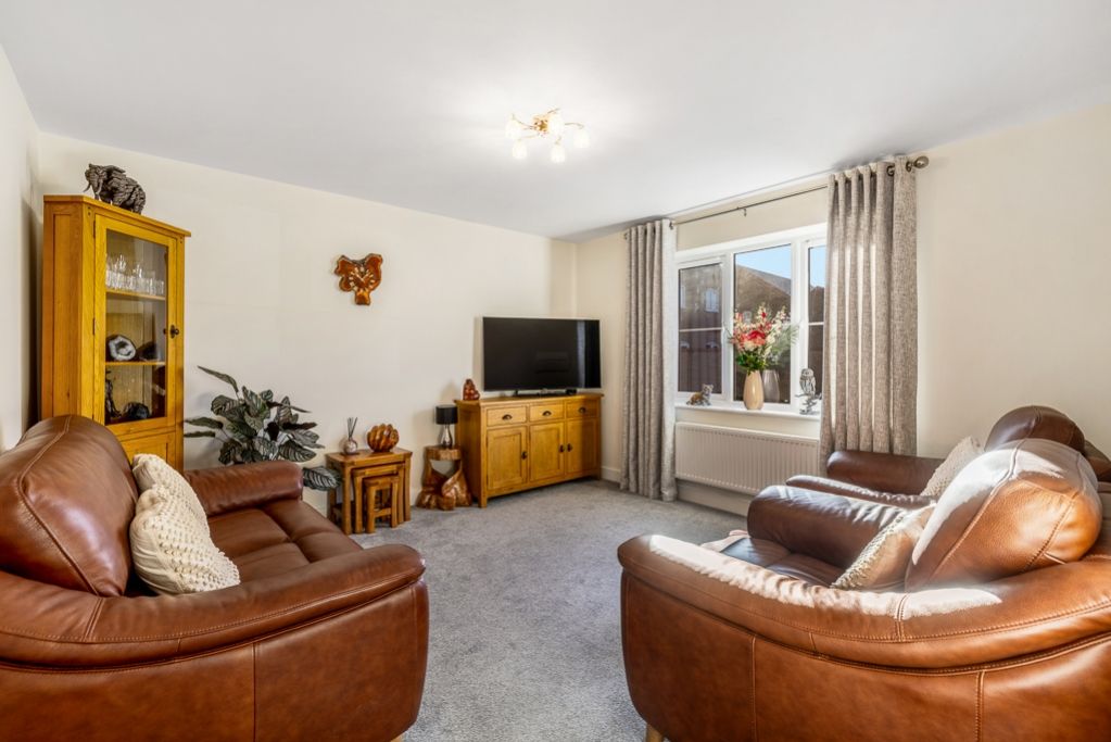 Property photo 3 of 25 72 Pheasant Street (Holbeach)-28