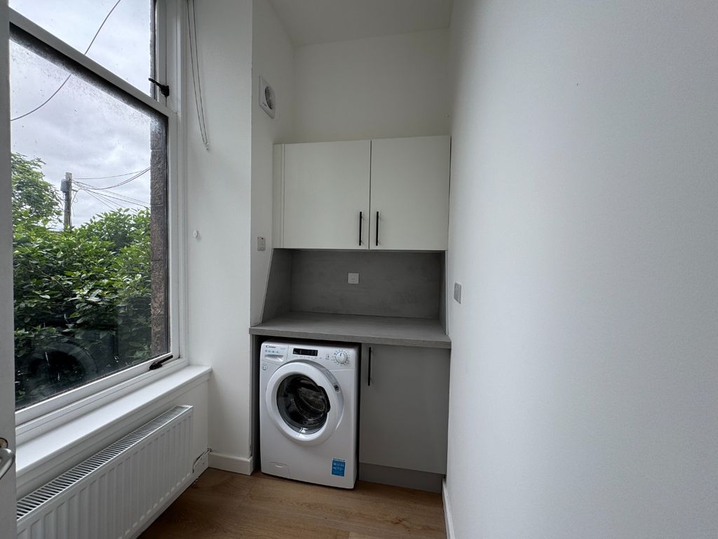 Additional image 4 of 4 bed flat to rentSpital, Old Aberdeen, Aberdeen AB24