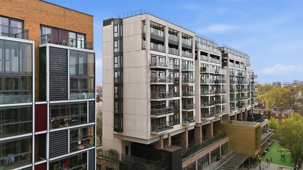 Property photo 2 of 19