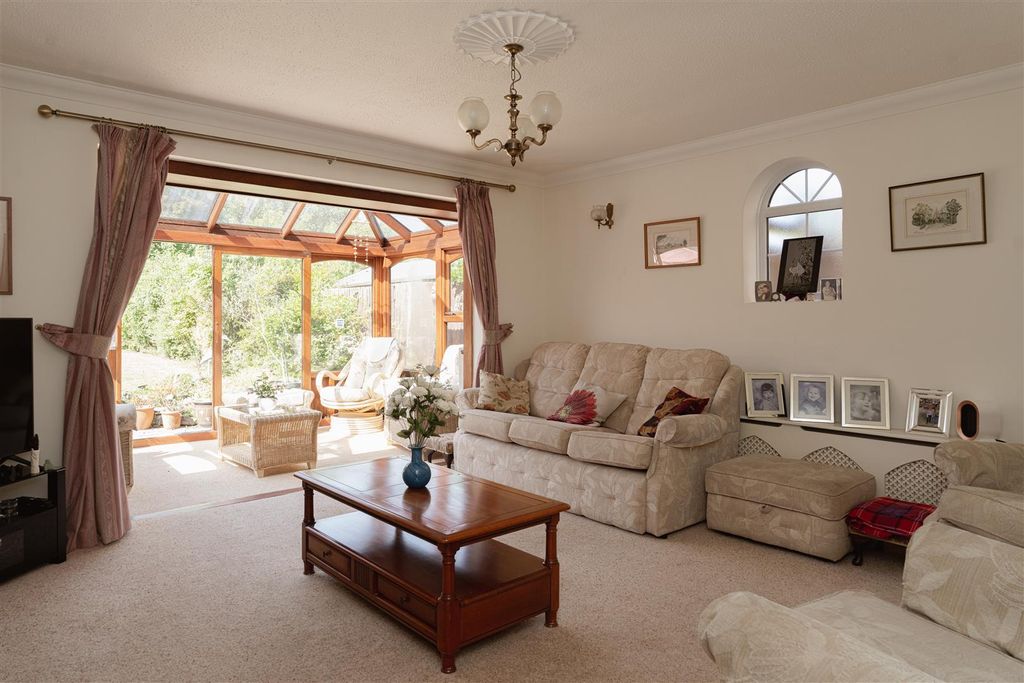 Property photo 3 of 22 4.Jpg
